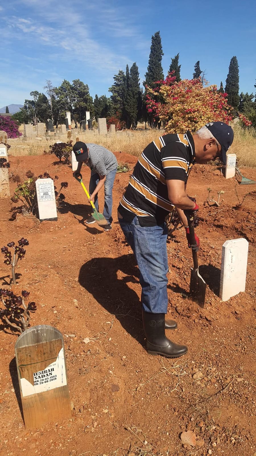 Maqbarah clean-up project photo